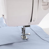 Singer Maquina De Coser Mecanica Talent 3323-30 Puntadas Utilitarias, Puntadas Ojal Totalmente Automático de un Paso, Zig-Zag Hasta 6mm, Enhebrado Automático, Maquina De Coser Profesional, Blanco