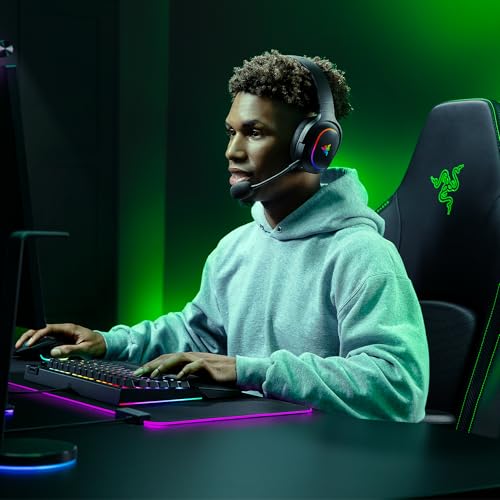 Razer Barracuda X Chroma - Auriculares inalámbricos para Juegos multiplataforma con 6 Zonas Chroma RGB (SmartSwitch Hyperspeed y Bluetooth, Altavoces de 40mm, micrófono Desmontable) Negro