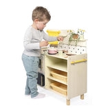 Janod - Gran Cocina Infantil de Madera - Equipada con 2 Hornos, Fregadero y 16 Accesorios Incluidos - Botones Sonoros Giratorios - Juguete de Imitación y Aprendizaje Temprano - A Partir de 2 años