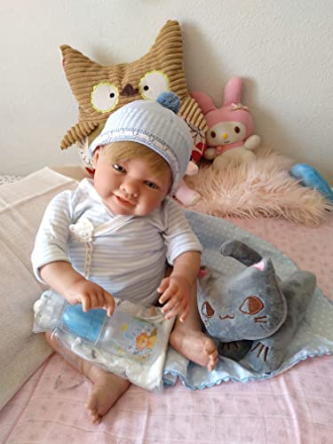 Bebè Reborn Kevin,Mide 52CM,Pesa 2,3KG,Vestido Y con COMPLEMENTOS DE UN Bebe DE Verdad.Vinilo DE Silicona,Mucha Movilidad,ROJECES,PLIEGUECITOS,CAIDA DE CABECITA.Modelos exclusivos.