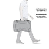 Nanuk 935 - Funda rígida Impermeable con Ruedas y Divisor Acolchado, Color Plateado