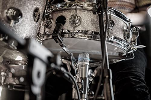 Shure BETA 57A Instrument Micrófono - MIC dinámico supercardioid para aplicaciones vocales e instrumentales con alto elemento de neodimio de salida de alta salida