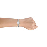 Emporio Armani Reloj Mujer, Movimiento de dos agujas, caja de acero de 28mm con correa de acero, AR2511, Tono plata y blanco perla