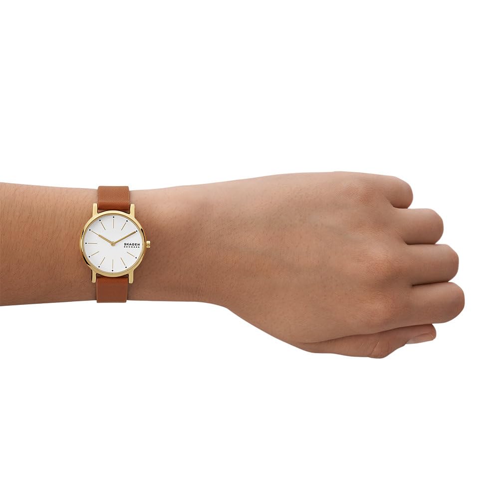 Skagen Signatur Lille Reloj para mujer, Movimiento de cuarzo a dos agujas en tono dorado con correa de acero o piel, 30 mm, Marrón Y Blanco