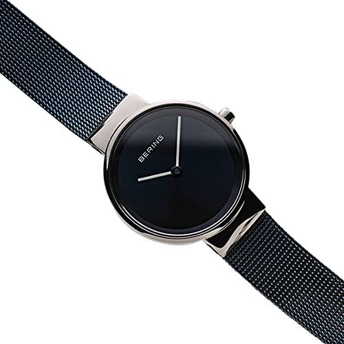 BERING 14526-307 Reloj de cuarzo para mujer con caja de acero inoxidable plateado de 26 mm y esfera azul, correa milanesa, cristal de zafiro y resistencia al agua de 3 ATM