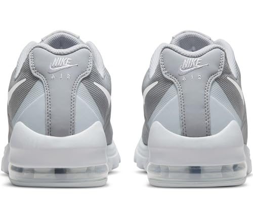 Nike Air Max Invigor, Zapatillas Hombre, Gris (Wolf Grey/White 005), 42.5 EU
