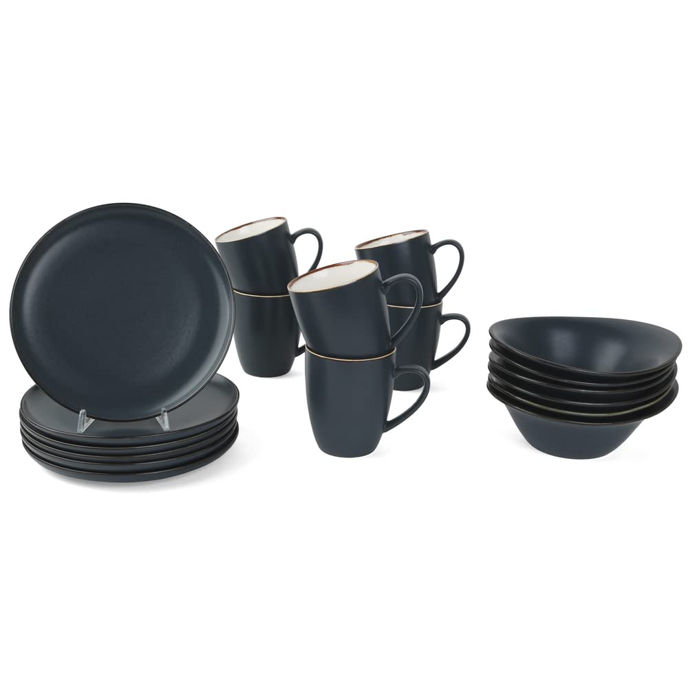 Servicio de café de porcelana de 18 piezas.