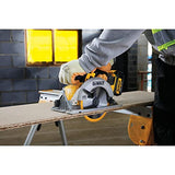 DeWalt DCS391N-XJ - Sierra circular XR 18V, diámetro de165 mm y 55 mm de profundidad sin cargador/batería, Arándano
