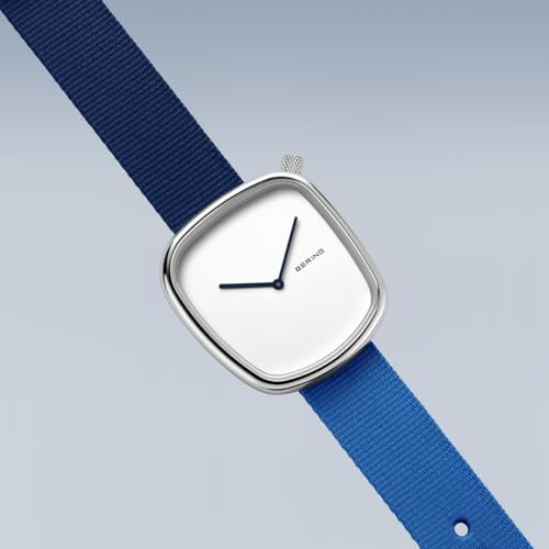 BERING 18034-309 Reloj de Cuarzo para Mujer con Caja de Acero Inoxidable de 30 mm con Acabado Negro y Esfera Blanca, Correa Estilo Militar, Cristal de Zafiro y Resistencia al Agua de 3 ATM