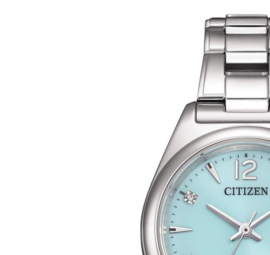 CITIZEN Reloj Analógico para Mujeres de con Correa en Titanio EW2601-81M