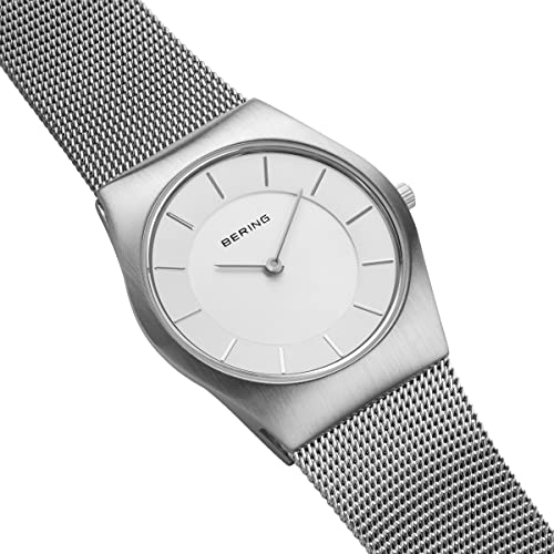 BERING 11930-001 Reloj de cuarzo para mujer con caja de acero inoxidable plateado de 30 mm y esfera blanca, correa milanesa, cristal de zafiro y resistencia al agua de 5 ATM