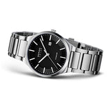 BERING 15239-772 Reloj Solar para Hombre con Caja de Titanio de 39 mm con Acabado Plateado y Esfera Negra, Brazalete de Titanio con Detalles de Titanio, Resistencia al Agua de 10 ATM