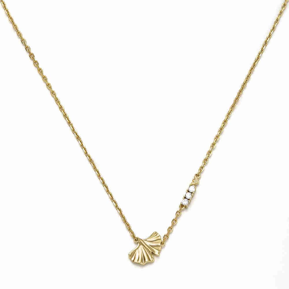 Emporio Armani Collar de latón con cierre de langosta en tono dorado para mujer
