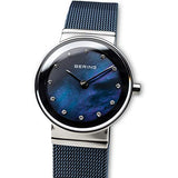 BERING 10126-307 Reloj de cuarzo para mujer con caja de acero inoxidable plateado de 26 mm y esfera azul, correa milanesa, cristal de zafiro y resistencia al agua de 5 ATM