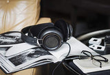 Philips Fidelio X2 Auriculares con Cable de Alta resolución, acústicos y Abiertos por detrás, transductores LMC de neodimio de 50 mm, Almohadillas de Espuma con Memoria de Terciopelo de Lujo - Negro
