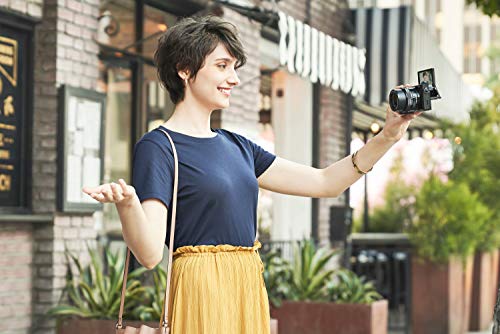 Sony Alpha 6100 - Cámara Evil APS-C (Enfoque automático rápido 0.02s, Eye AF para Personas y Animales, grabación de vídeos en 4K y Pantalla inclinable)