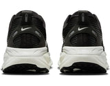 NIKE W Vomero 18, Sneaker Mujer, Black/Summit White/Coconut Mil, 44 EU