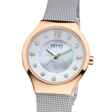 BERING 14427-060 Reloj Solar para Mujer con Caja de Acero Inoxidable de 27 mm con Acabado en Oro Rosa y Esfera Blanca, Correa milanesa, Cristal de Zafiro y Resistencia al Agua de 5 ATM