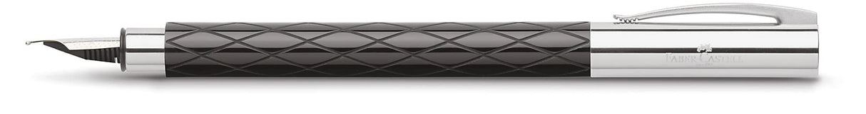 Faber-Castell 148921 - Pluma estilográfica con cuerpo en resina de color negro, guilloqueada y acabado Rhombus, trazo F, color cromo