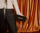 Marshall Middleton Altavoz Bluetooth inalámbrico portátil, más de 20 horas de tiempo de reproducción portátil, IP67 a prueba de agua, Negro y Latón