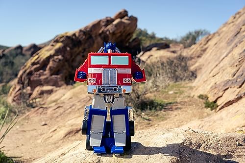 Jada Transformers Converting RC Optimus Prime - Coche de Control Remoto Modelo G1 Original - 30 cm de Largo en Modo camión, pie 35 cm de Alto Convertido en Modo Autobot con Luces Sonidos y Voz