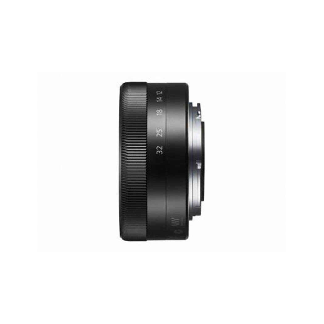 Panasonic LUMIX H-FS12032 - Objetivo Zoom estándar para cámaras de montura M4/3 (Focal 12-32 mm, F3.5-F5.6, tamaño filtro 37 mm, MEGA O.I.S), negro