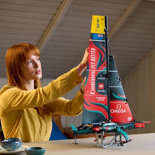 LEGO Technic Yate Emirates Team New Zealand AC75 Kit de construcción, Maqueta para Adultos de Barco Velero Amantes de la Vela, Regalo para Hombres y Mujeres, Actividad Creativa, Decoración Hogar 42174