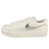 NIKE Blazer Low Fur, Zapatillas Mujer, Sail Metalic Silver, 41 EU