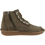 Clarks Women's Funny Cedar Fashion Boot, verde oliva oscuro, 40 EU