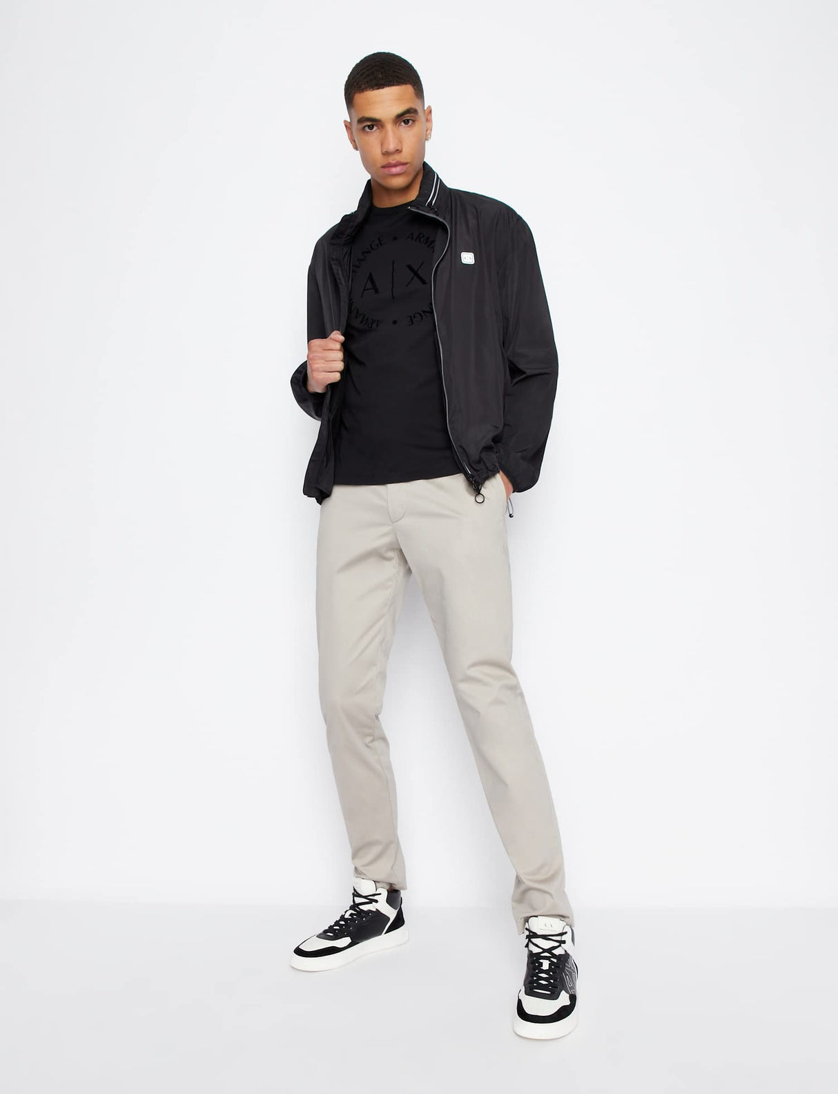 Armani Exchange Packable, Hidden Hoodie, Two Zip Pockets on Front, Rubber Patch Logo Chaqueta cortavientos para Hombre, Negro, XXL