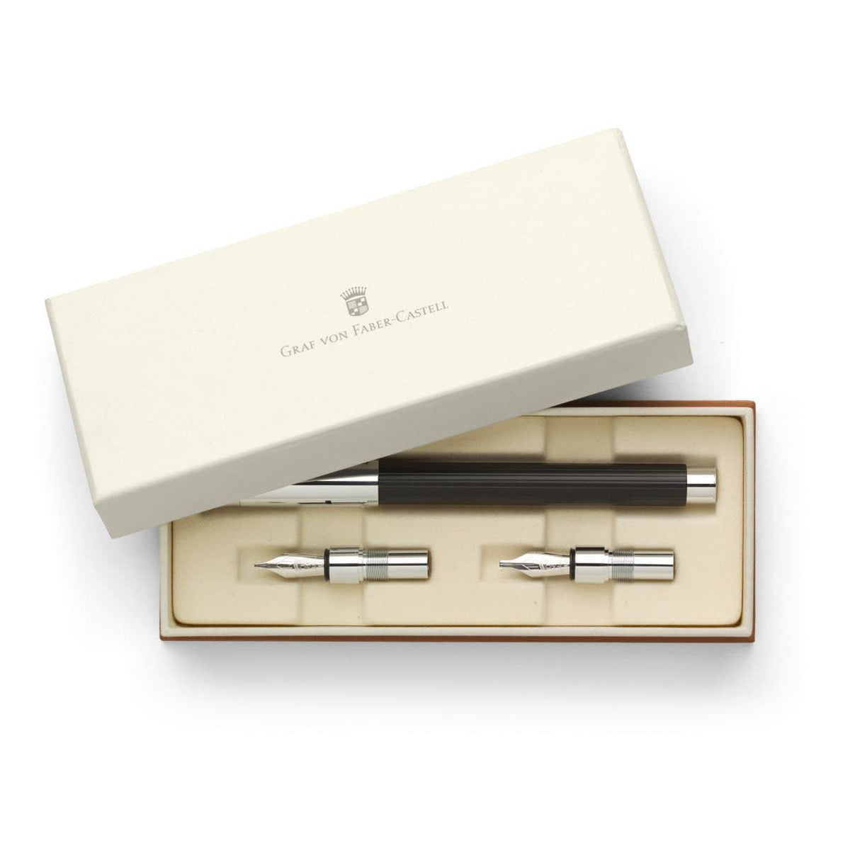 Graf von Faber-Castell 141506 Juego de caligrafía con una estilográfica Tamitio de color negro y 3 plumines diferentes (1,1 mm / 1,4 mm / 1,8 mm)