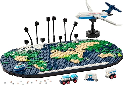 LEGO Family Momentos de Viaje, Manualidad y Actividad en Familia, Juguete de Construcción, Portafotos y Maqueta de Avión, Decoración Mapamundi para Salón, Regalo para Viajeros de 14 Años o Más 41838