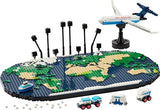 LEGO Family Momentos de Viaje, Manualidad y Actividad en Familia, Juguete de Construcción, Portafotos y Maqueta de Avión, Decoración Mapamundi para Salón, Regalo para Viajeros de 14 Años o Más 41838