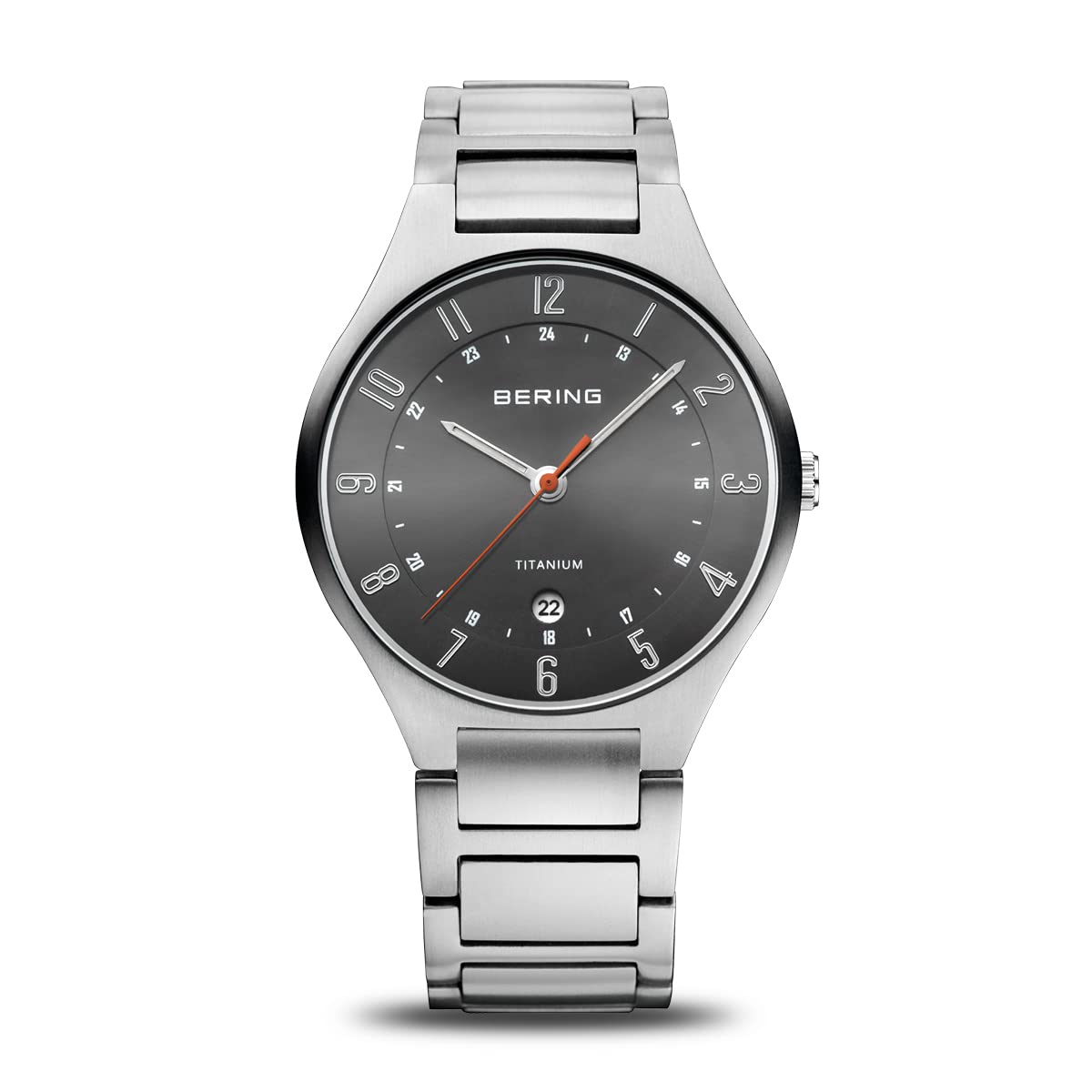 BERING 11739-772 Reloj de cuarzo para hombre con caja de titanio de 39 mm con acabado plateado y esfera gris, brazalete de titanio con detalles de titanio, resistencia al agua de 5 ATM