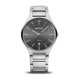 BERING 11739-772 Reloj de cuarzo para hombre con caja de titanio de 39 mm con acabado plateado y esfera gris, brazalete de titanio con detalles de titanio, resistencia al agua de 5 ATM