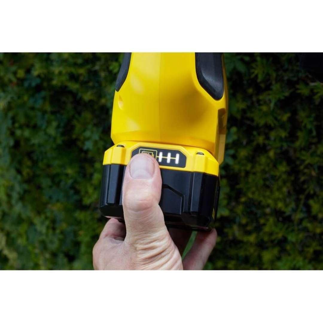 STANLEY FATMAX SFMCPH845M1-QW - Cortasetos de pértiga V20 con batería 4Ah, Longitud de Cuchilla 45 cm, Cabezal pivotante, Mango ergonómico