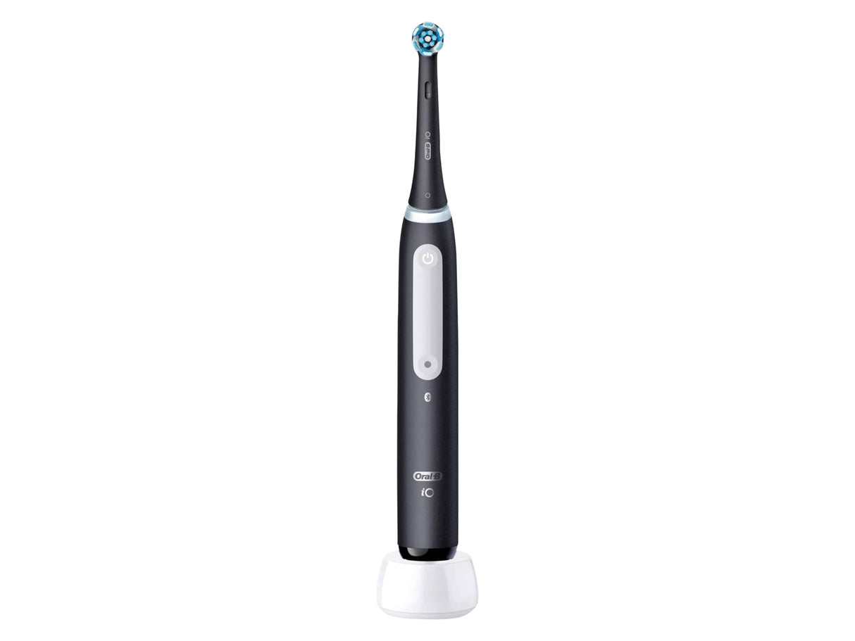 Oral-B iO Series 4 - Cepillo de dientes eléctrico, 4 modos de cepillado para cuidado dental, estuche de viaje, negro mate, ganador de la prueba Stiftung Warentest (12/2023)