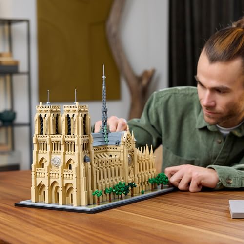 LEGO Architecture Notre Dame de París Maquetas para Construir para Adultos, Set de Arquitectura de Catedral, Recuerdo de Historia de Francia, Regalo para Hombres, Mujeres, Padres y Madres 21061