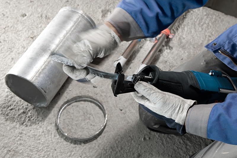 Bosch Professional GSA 1100 E - Sierra sable (1100 W, 0 – 2700 cpm, profundidad de corte 230 mm, en maletín)