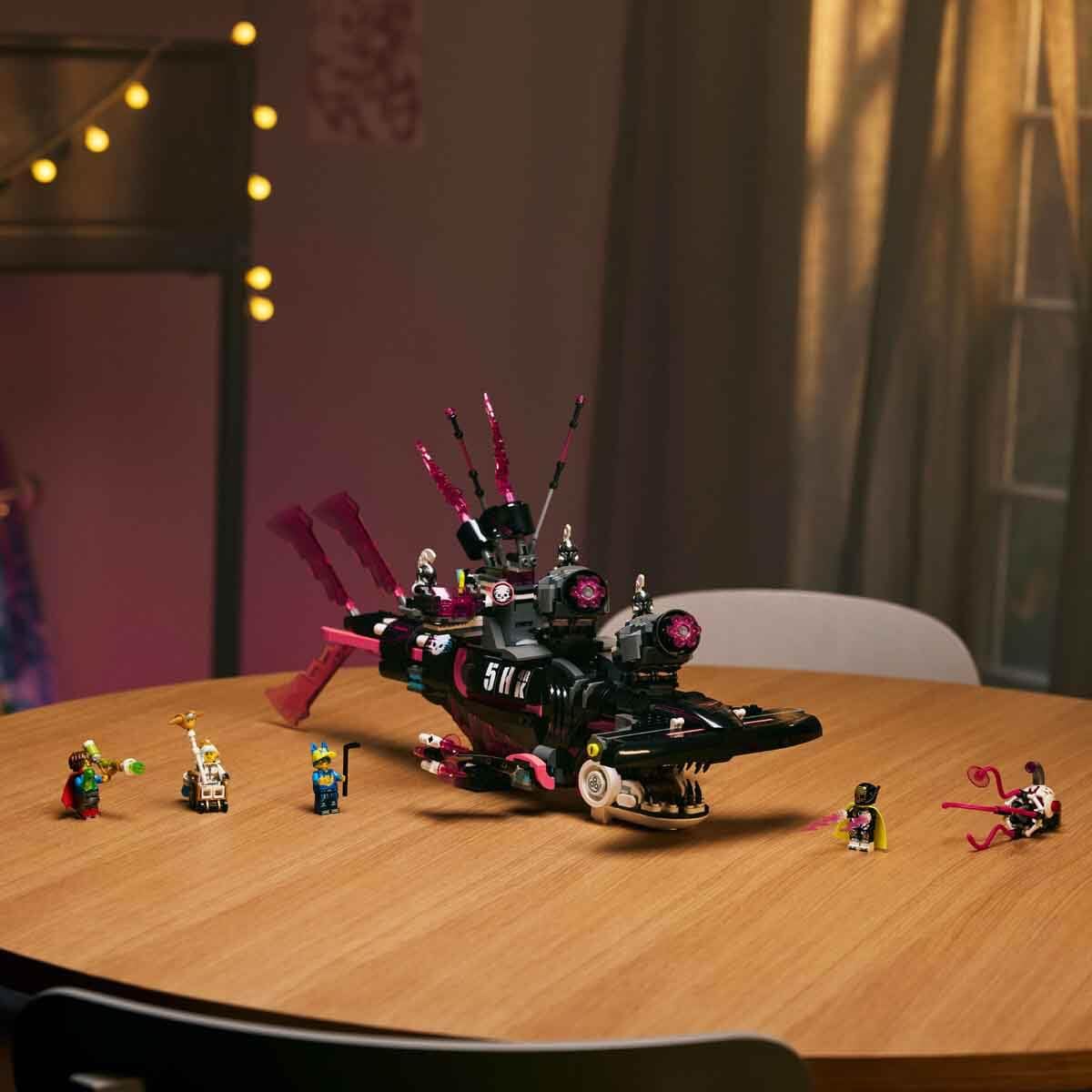 LEGO DREAMZzz 2 en 1 Submarino-Tiburón de Las Pesadillas de Juguete - 2 Opciones de Construcción con Aeronaves y 5 Minifiguras Inc. Mateo y Astrid - Regalo de para Niños y Niñas de 9+ años 71500