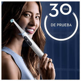 Oral-B iO 9 Cepillo de Dientes Eléctrico con Mango Recargable, 3 Cabezales y Estuche de Viaje con Cargador, Diseñado por Braun, Regalos Originales para Mujer y Hombre - Blanco