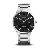 BERING 15239-772 Reloj Solar para Hombre con Caja de Titanio de 39 mm con Acabado Plateado y Esfera Negra, Brazalete de Titanio con Detalles de Titanio, Resistencia al Agua de 10 ATM