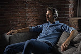 Sennheiser Auriculares HD 599 para colocar alrededor de las orejas y la parte trasera abierta, color marfil