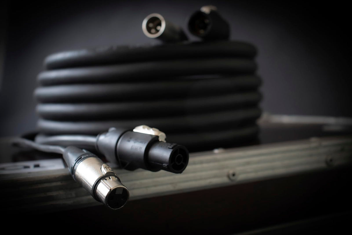 CORDIAL - ELC CPH1.5-DMX1-PWR1-T1 - Cable DMX XLR 3 pines + Powercon True1-1,5 m, Conectores NAC3 h/m X W TOP L + XLR NC3 XX h/m - 1,50 mm²