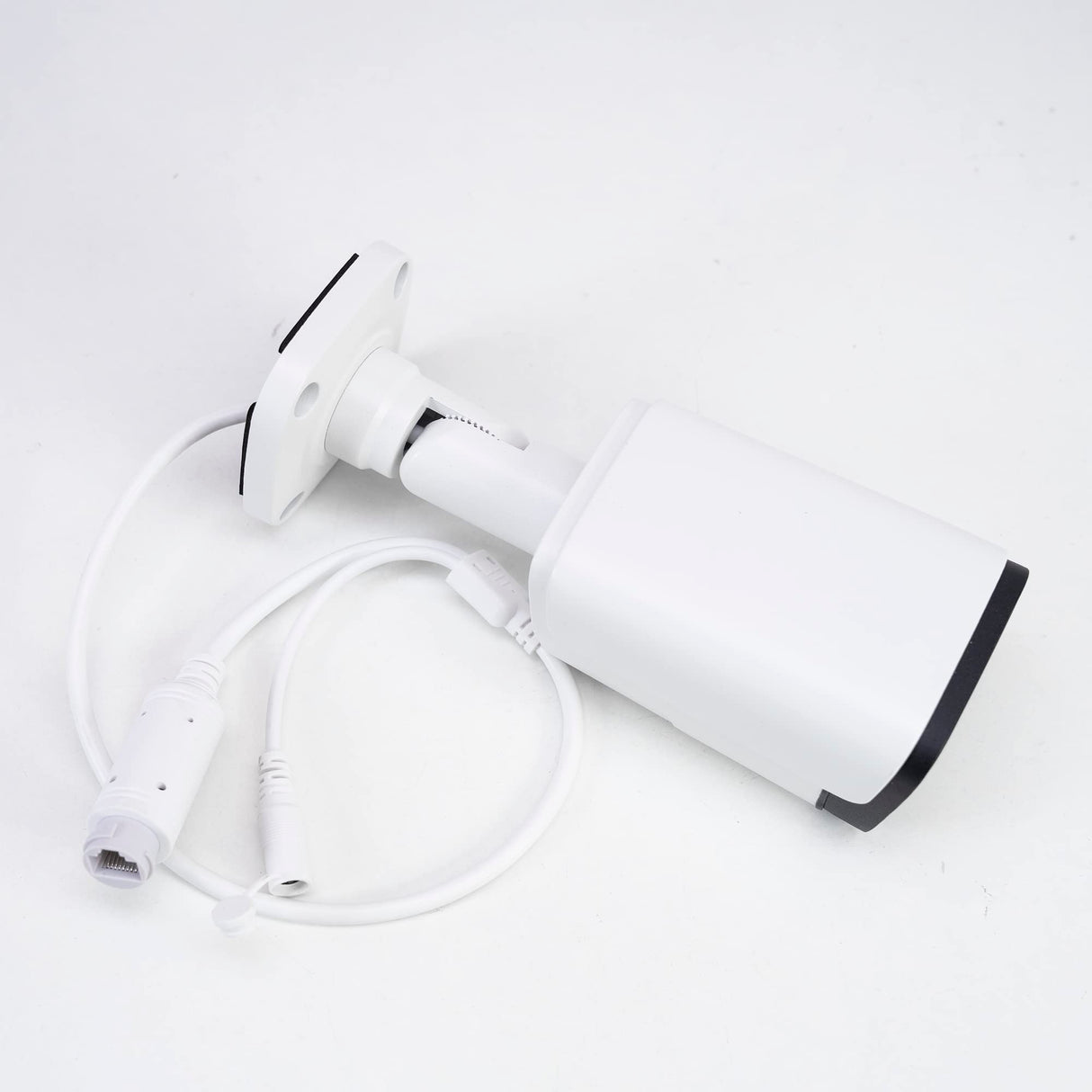 Paquete de videovigilancia NVR PNI House IP716 y 6 cámaras PNI IP125, 5MP