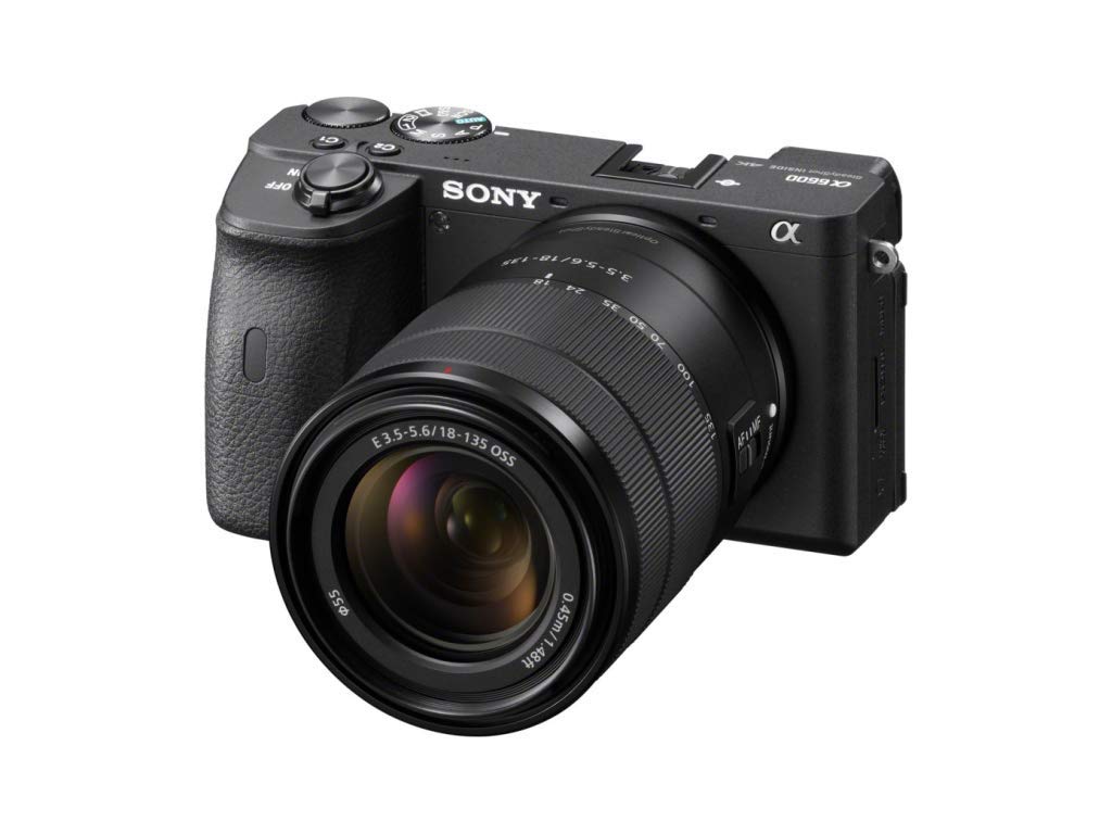 Sony Alpha 6600 - Cámara evil APS-C con objetivo Zoom Sony 18-135mm f/3.5-5.6 (Enfoque Automático rápido 0.02s, estabilización de imagen óptica de 5 ejes, 4K HLG, pantalla inclinable para Vlogging)