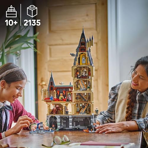 LEGO Harry Potter Castillo de Hogwarts: Torre Central - Castillo de Juguete con Cuarto de Llaves Voladoras y Ajedrez Mágico - 12 Minifiguras - Regalo para Niñas y Niños de 10+ Años 76454