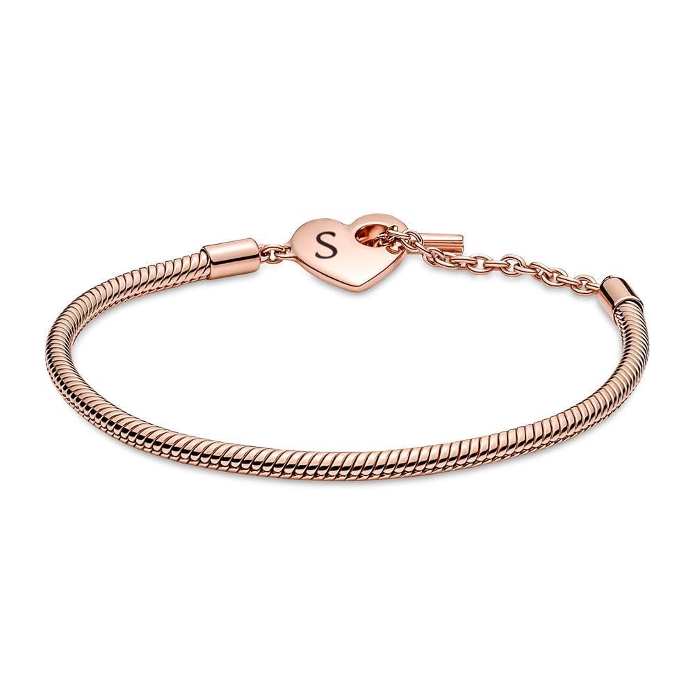 Pandora Moments Pulsera con cadena de serpiente chapada en oro rosa de 14 quilates con cierre en forma de corazón y barra en T, 21