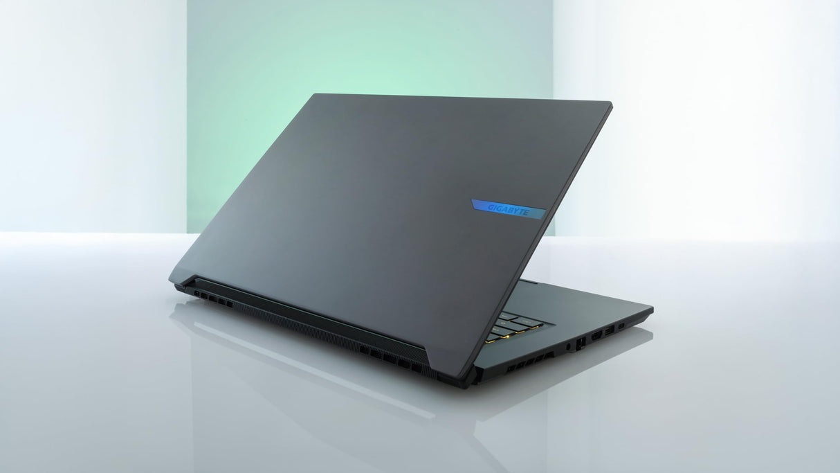 Gigabyte Aero X16 Portátil Gaming – Copilot+ PC, 16“, 165Hz WQXGA, Ryzen AI 7 350,RTX 5060, 16GB DDR5 5200MHz, SSD Gen4 de 1TB, Windows 11 Home, Garantía de 2 años, Aero X16 1VH93ESC94AH