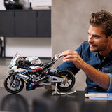 LEGO Technic BMW M 1000 RR, Motos a Escala, Regalo Coleccionable para Hombres y Mujeres, Maqueta para Construir para Adultos 42130
